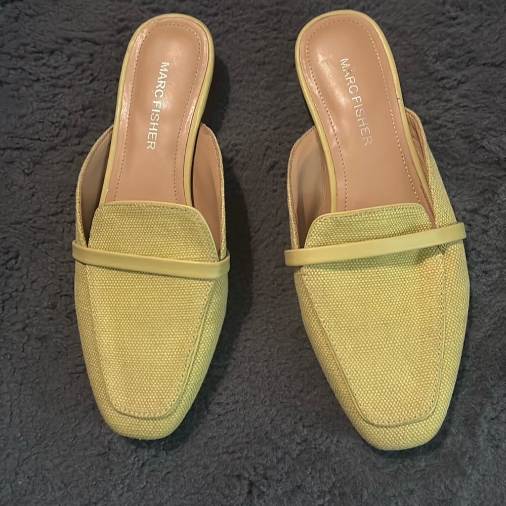 Marc Fisher Women Mules Shoes Slide Namila Tailored Loafer Yellow Fabric 6M